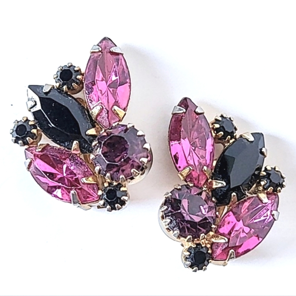 FUSCHIA PURPLE & BLACK RHINESTONE CRYSTAL EARRINGS - VINTAGE CLIP-ON - Picture 6 of 7